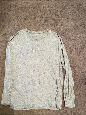 Old Navy Light Gray Long-Sleeve Henley Shirt
